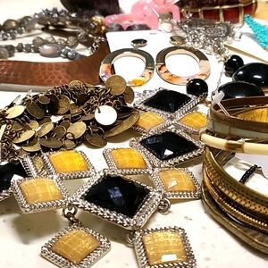 #BT462 Vintage Jewelry Grab Bag or Craft Lot